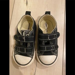 Converse in black size 6-22.